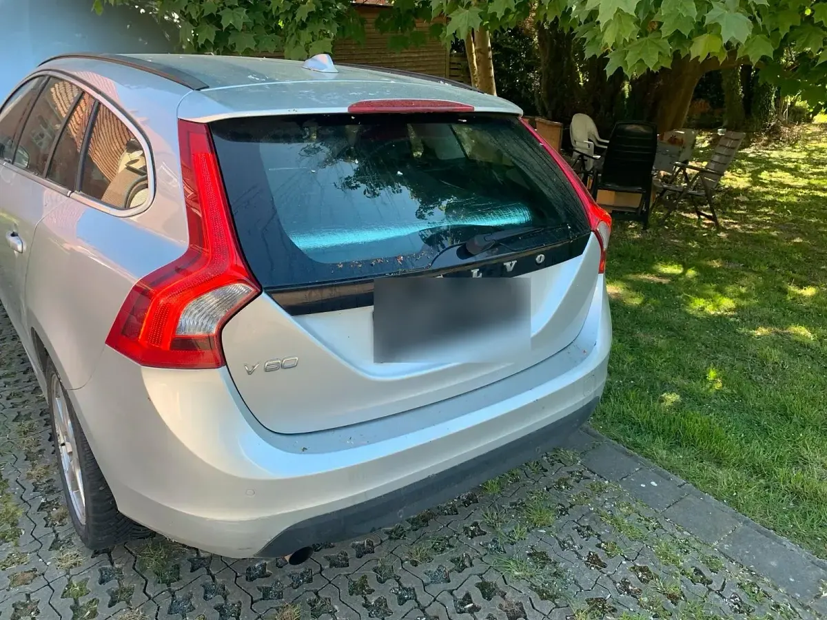 Gebraucht Volvo V60 114 PS (83 kW) 2011 Grau Kombi