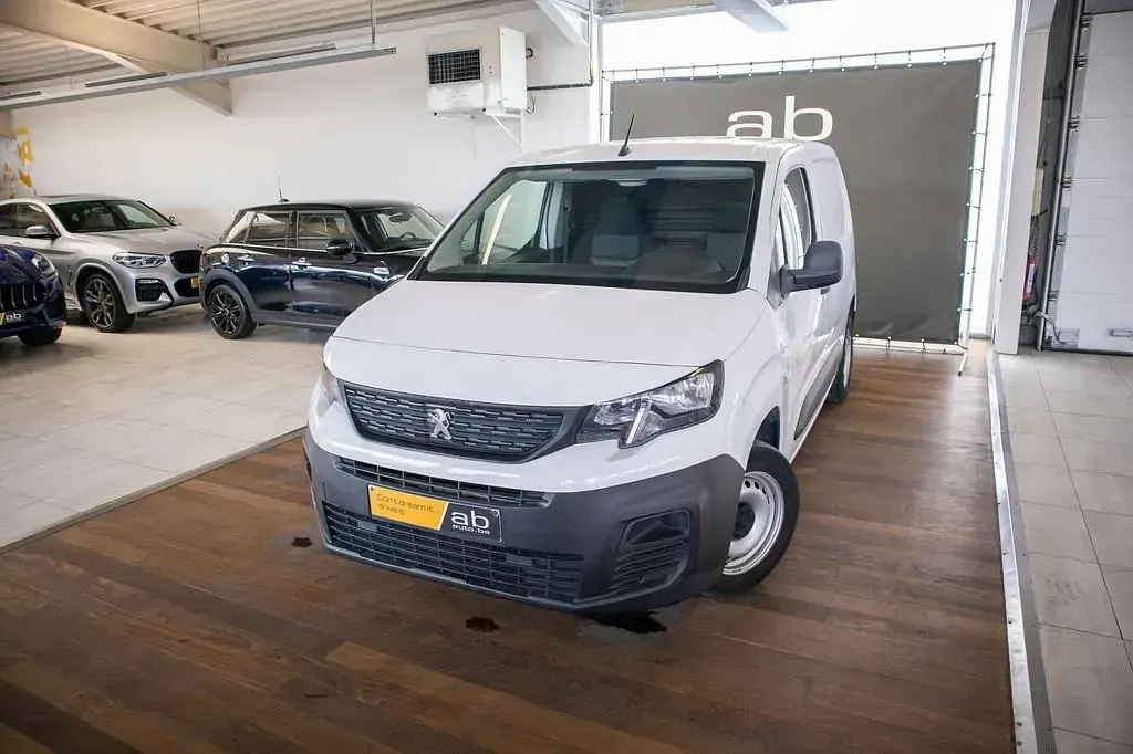 Gebraucht Peugeot Partner 75 PS (55 kW) 2019 Weiß Van / Kleinbus