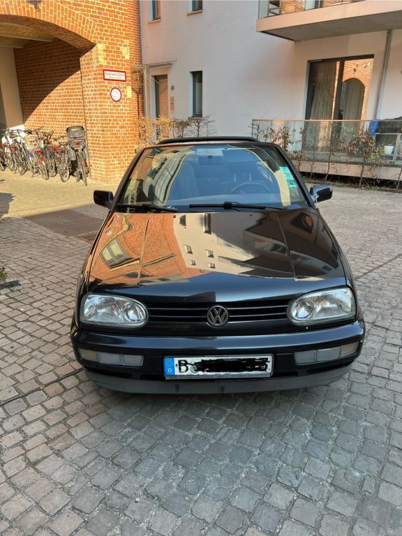 Schwarz Gebraucht 1996 VW Golf Cabriolet Cabrio | 1.250 € (Superpreis) - Bild 1/4