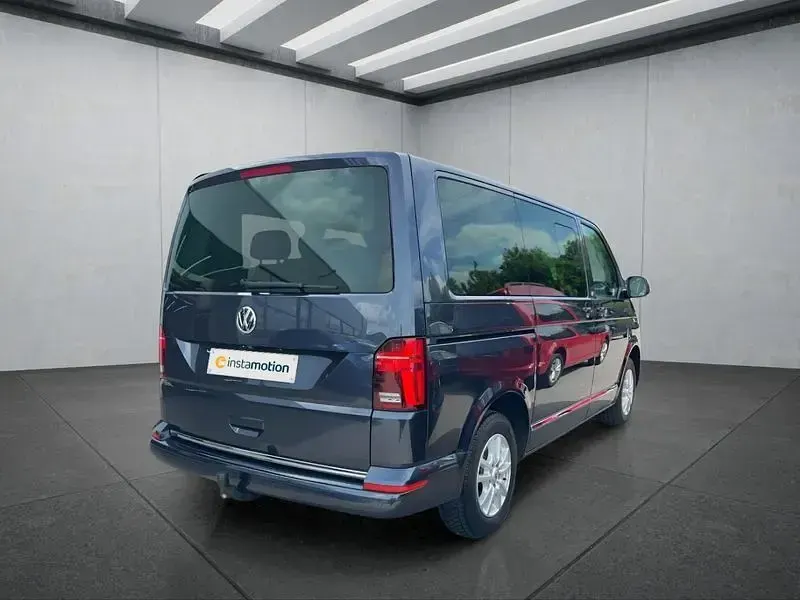 Gebraucht VW Multivan 150 PS (110 kW) 2021 Blau Van / Kleinbus