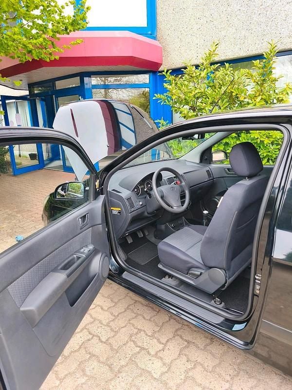 Second-hand Hyundai Getz 67 CP (49 kW) 2007 Negru Hatchback