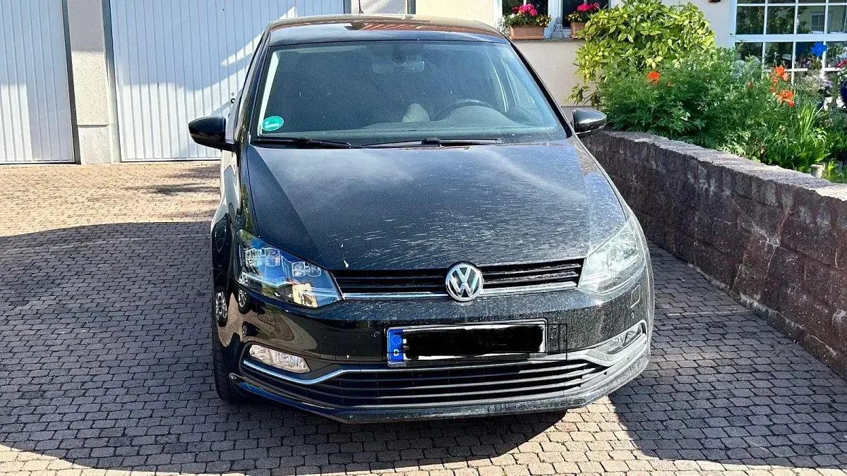 Gebraucht VW Polo Sound 75 PS (55 kW) 2017 Schwarz Kleinwagen