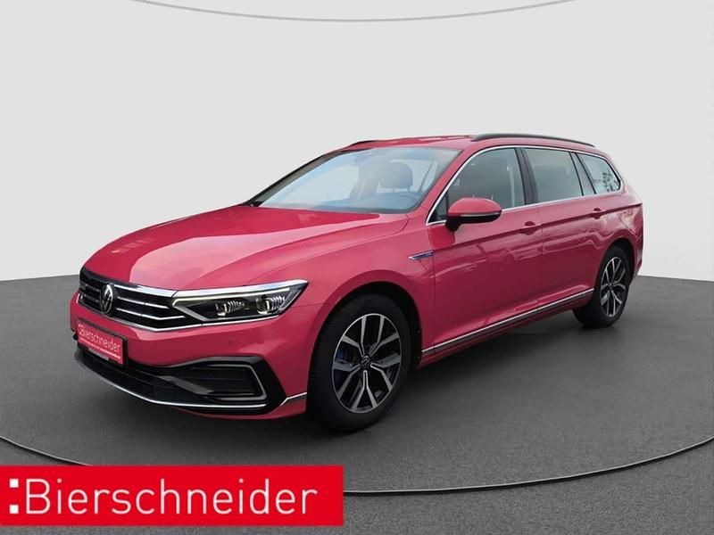 Rot Gebraucht 2021 VW Passat GTE Kombi | 19.390 € (Fairer Preis) - Bild 1/3