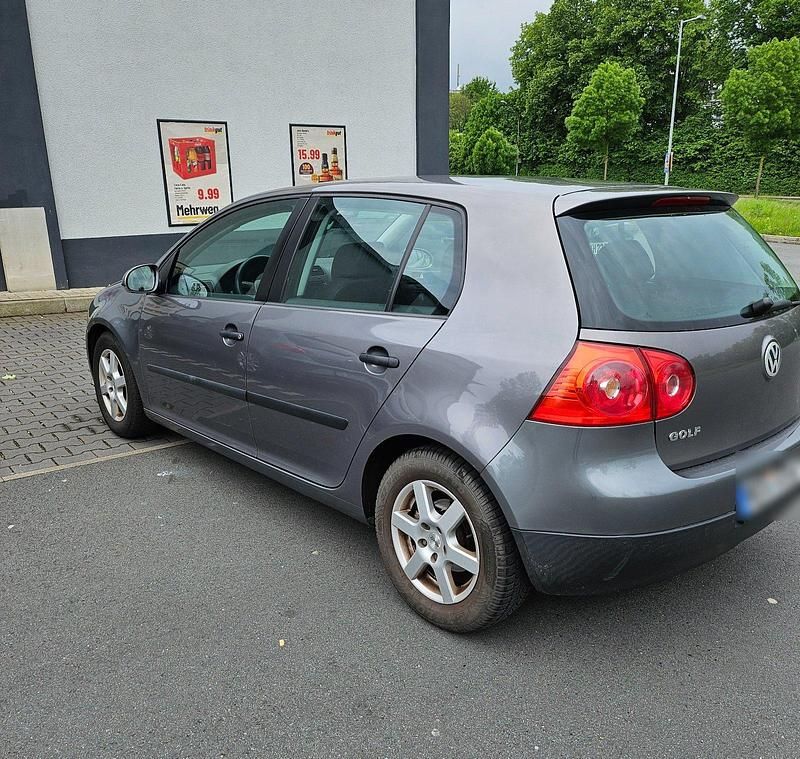Gebraucht VW Golf IV 90 PS (66 kW) 2004 Limousine