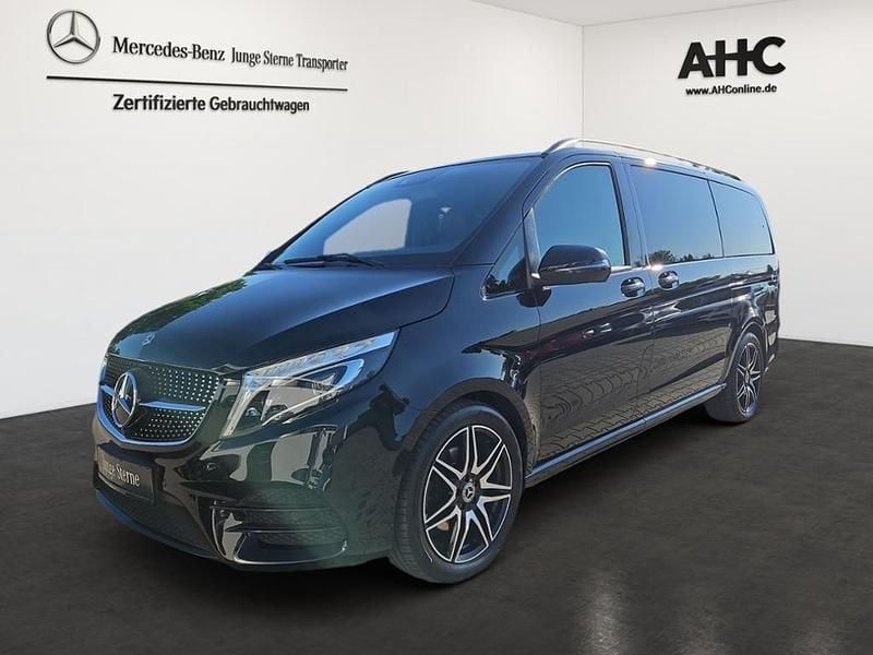 Obsidianschwarz metallic Gebraucht 2020 Mercedes V300 AMG Van / Kleinbus | 52.360 € (Guter Preis) - Bild 1/4
