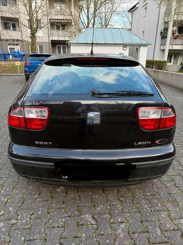 Gebraucht Seat Leon 105 PS (77 kW) 2005 Schwarz Kleinwagen