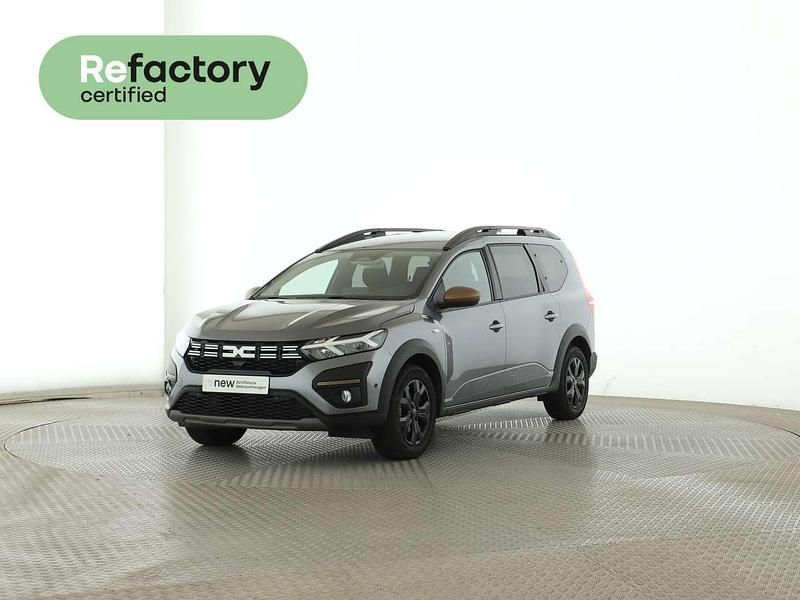 Grau Gebraucht 2024 Dacia Jogger Extreme Van / Kleinbus | 19.990 € (Fairer Preis) - Bild 1/3