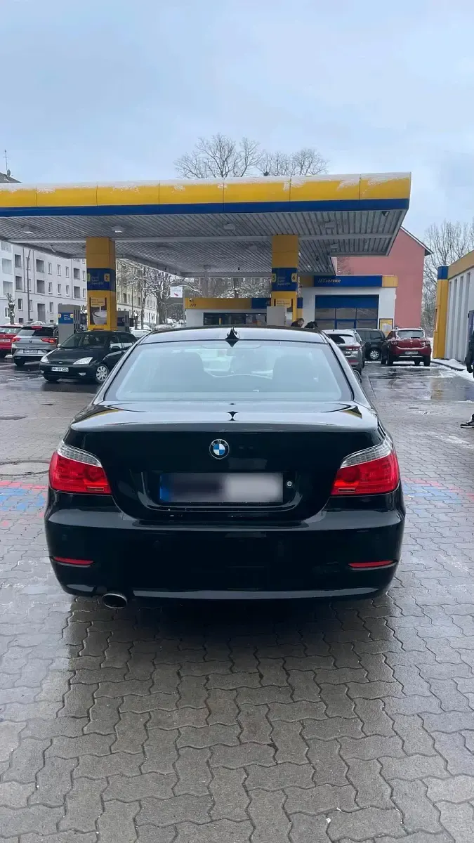 Gebraucht BMW 560L 120 PS (88 kW) 2010 Schwarz Limousine