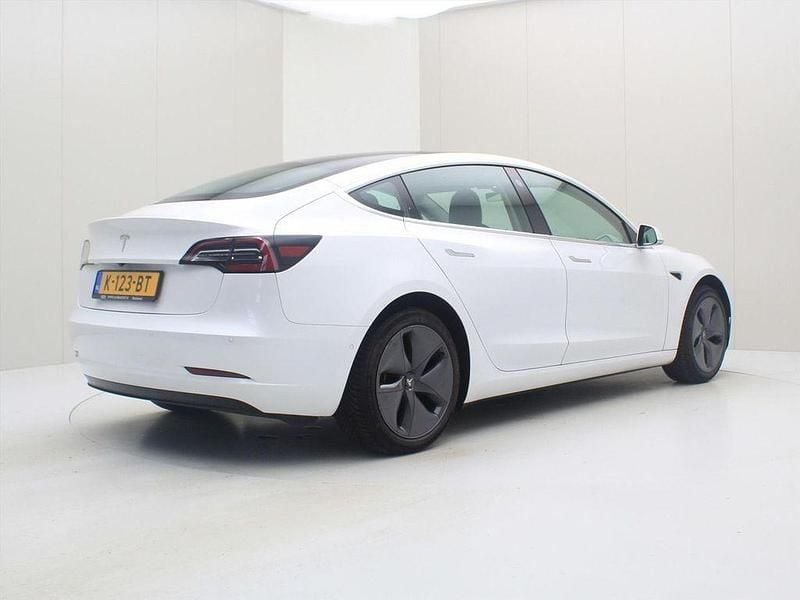 Gebraucht Tesla Model 3 Standard Range 225 kW (306 PS) 2020 Weiß Limousine