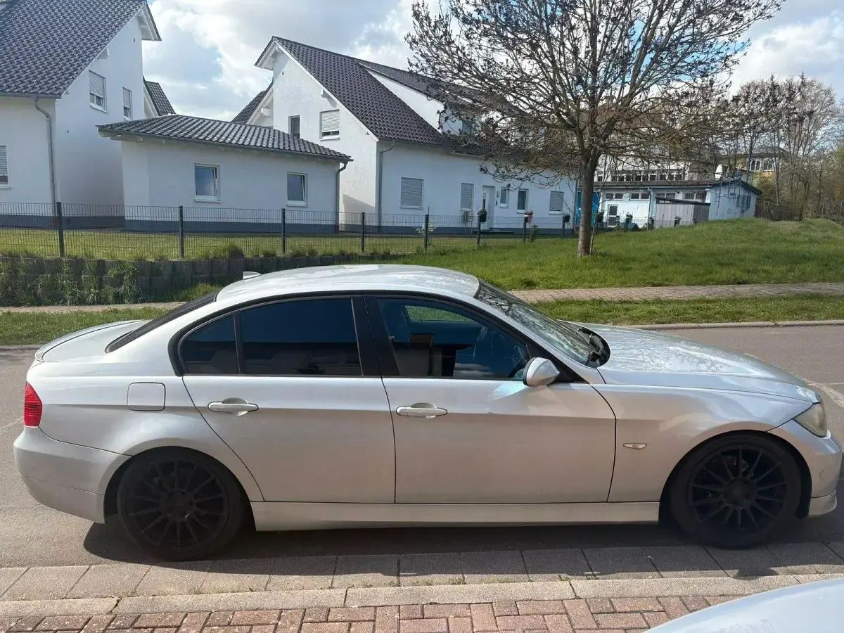 Gebraucht BMW 318 Performance 129 PS (94 kW) 2006 Silber Limousine