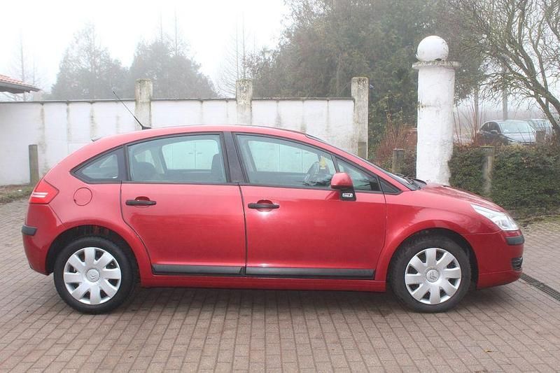 Gebraucht Citroën C4 Style 109 PS (80 kW) 2006 Rot Limousine