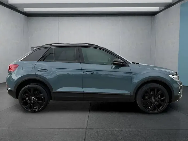 Gebraucht VW T-Roc 150 PS (110 kW) 2024 Blau SUV