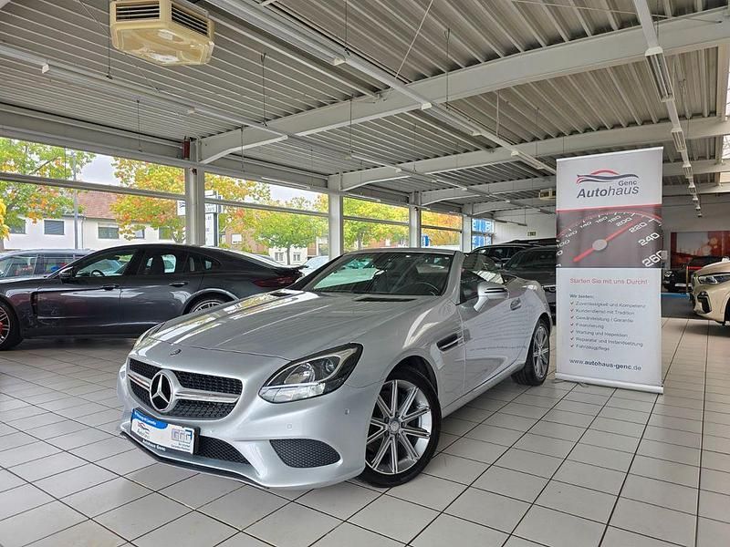 Iridiumsilber metalliclack Gebraucht 2016 Mercedes SLC300 Cabrio | 29.990 € (Fairer Preis) - Bild 1/4