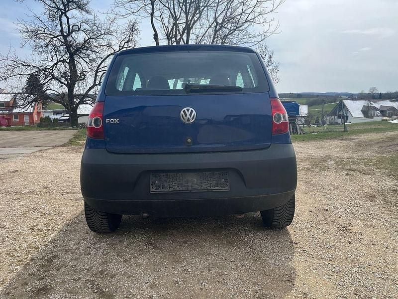 Gebraucht VW Fox 60 PS (44 kW) 2010 Blau Kleinwagen