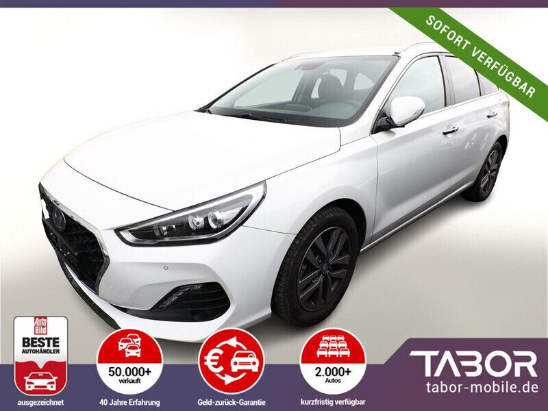 Weiss Gebraucht 2018 Hyundai i30 Premium Kombi | 15.888 € (Fairer Preis) - Bild 1/4