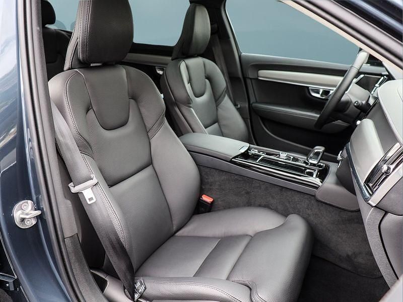 Gebraucht Volvo V90 349 PS (256 kW) 2025 Blau Kombi