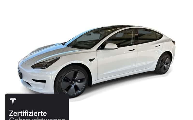 Weiß Gebraucht 2023 Tesla Model 3 RWD Limousine | 29.700 € (Fairer Preis) - Bild 1/4