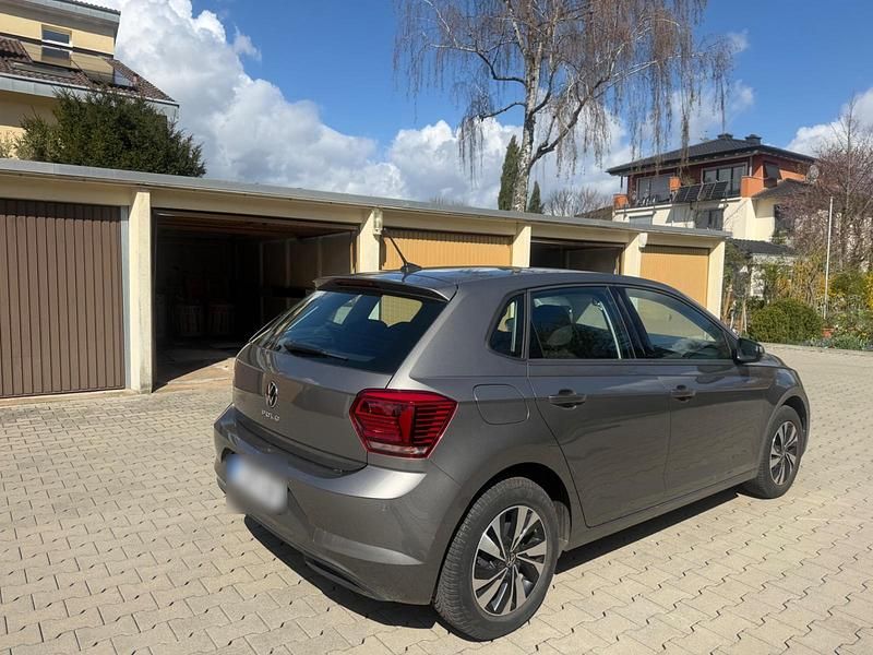 Gebraucht VW Polo 95 PS (69 kW) 2021 Grau Kleinwagen