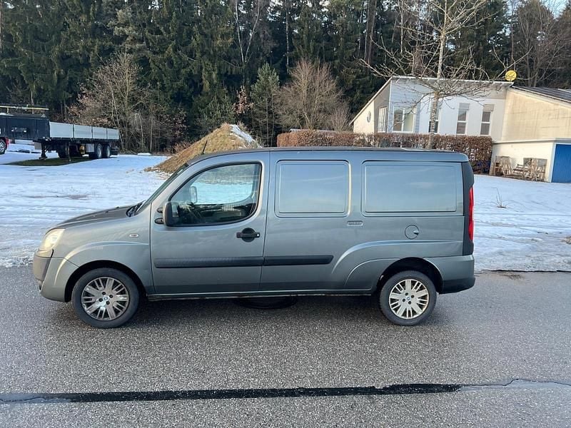 Grau Gebraucht 2007 Fiat Doblò Van / Kleinbus | 1.999 € (Superpreis) - Bild 1/4