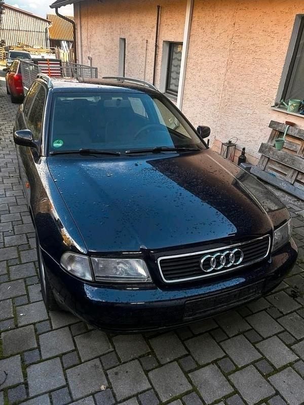 Blau Gebraucht 1997 Audi A4 Kombi | 1.499 € (Fairer Preis) - Bild 1/2