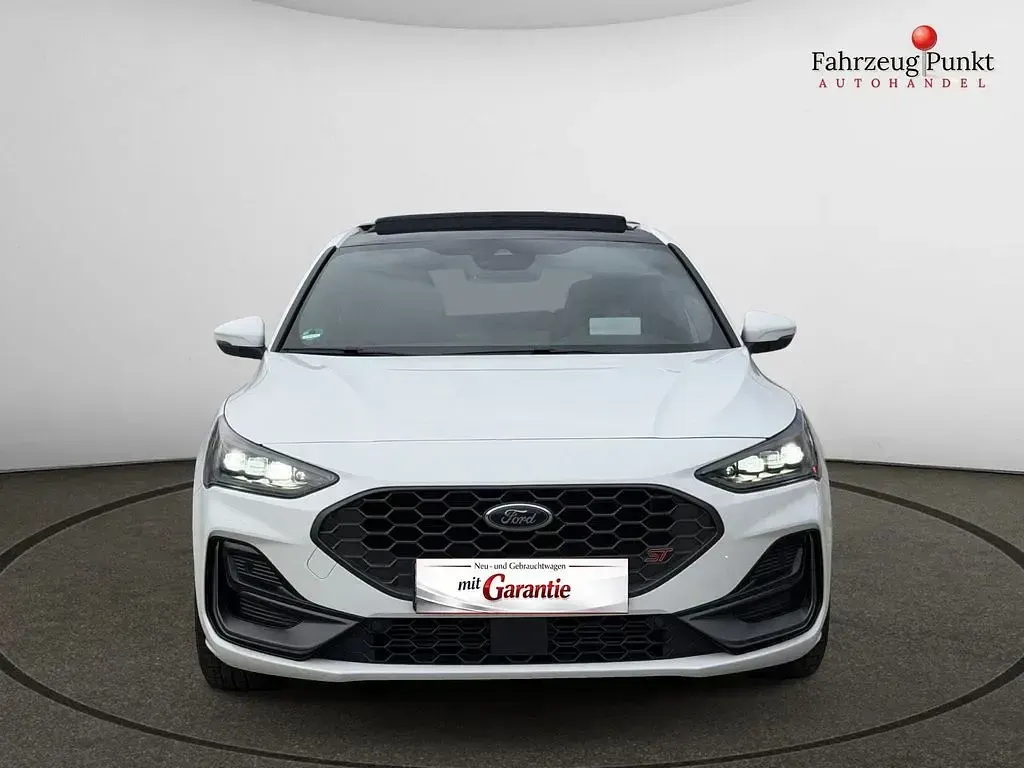Gebraucht Ford Focus ST 280 PS (205 kW) 2023 Frostweiß Limousine