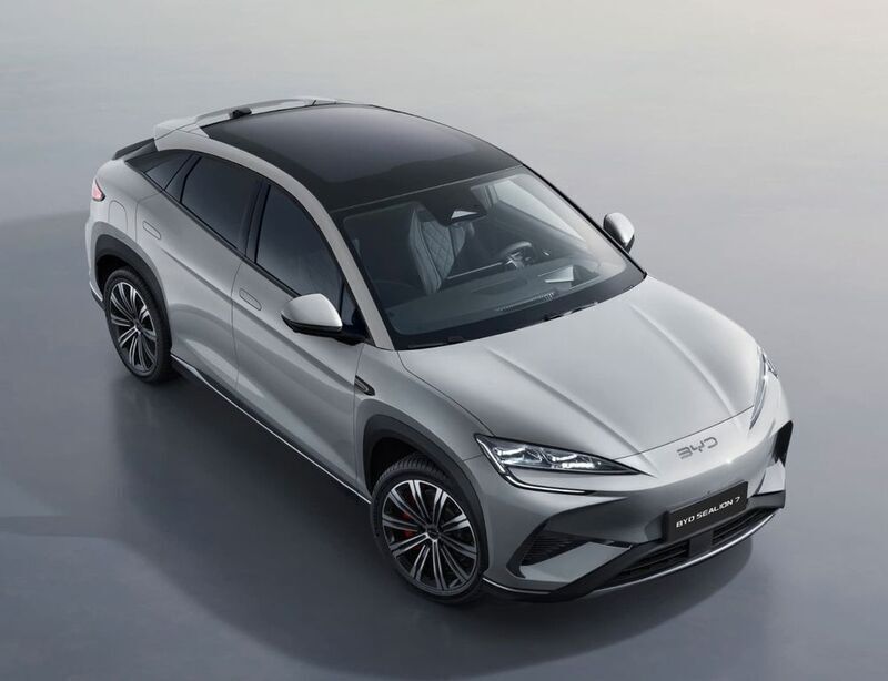 Neu BYD Sealion 7 230 kW (313 PS) 2025 Silber SUV