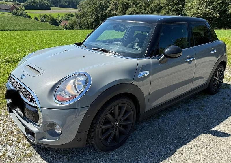 Grau Gebraucht 2017 Mini Cooper SD Kleinwagen | 14.500 € (Etwas zu teuer) - Bild 1/4