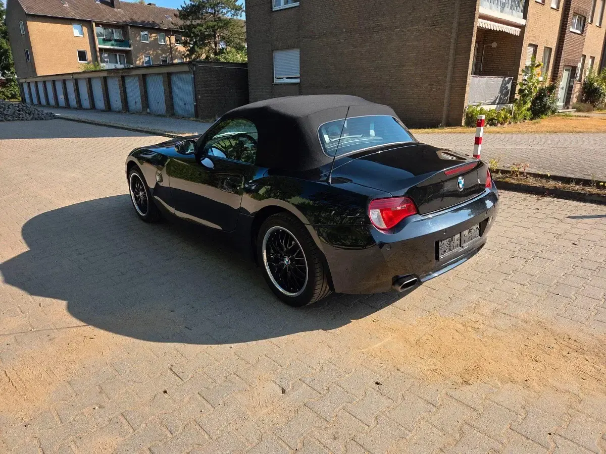 Gebraucht BMW Z4 Advantage 150 PS (110 kW) 2007 Schwarz Cabrio