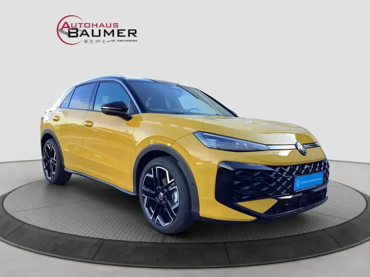 Neu VW T-Roc R-line 150 PS (110 kW) 2026 Gelbgelb SUV