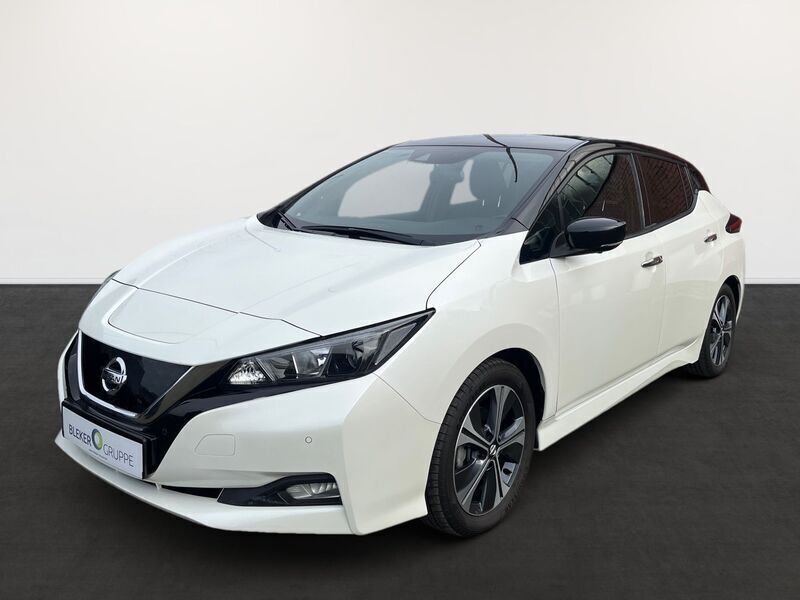 Schwarz / weiß Gebraucht 2021 Nissan Leaf Kleinwagen | 16.950 € (Etwas zu teuer) - Bild 1/4