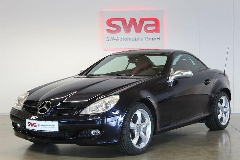 Weiß Gebraucht 2005 Mercedes SLK350 AMG Cabrio | 18.900 € (Teuer) - Bild 1/3