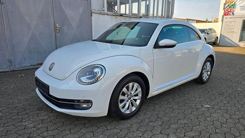 Gebraucht VW Beetle Design 105 PS (77 kW) 2012 Weiß Kleinwagen
