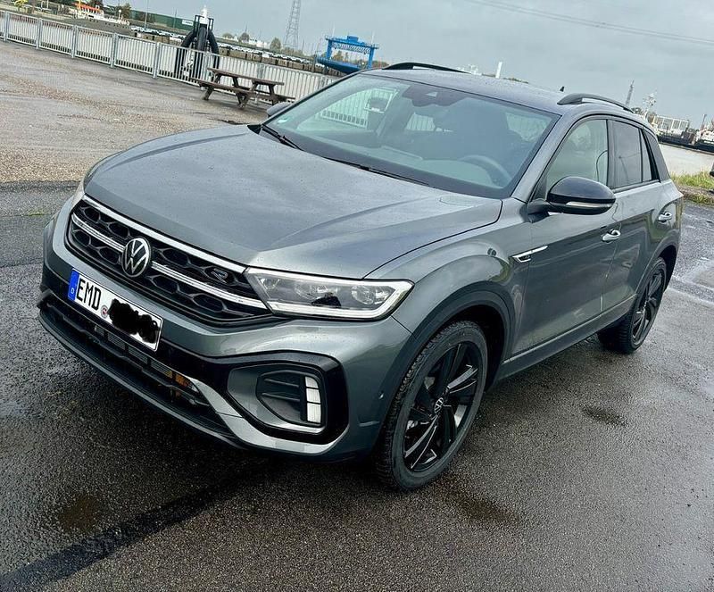 Grau Gebraucht 2024 VW T-Roc Style SUV | 35.990 € (Teuer) - Bild 1/4