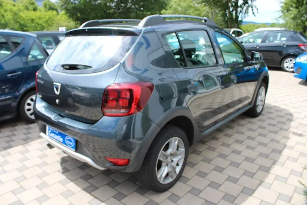 Gebraucht Dacia Sandero Stepway Ambiance 90 PS (66 kW) 2017 Grau SUV