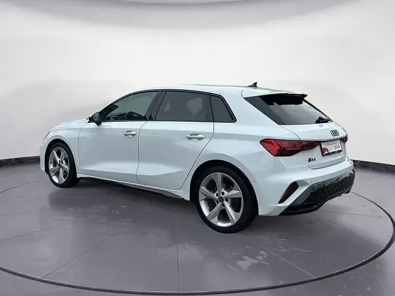 Gebraucht Audi A3 S-Line 150 PS (110 kW) 2024 Weiß Limousine