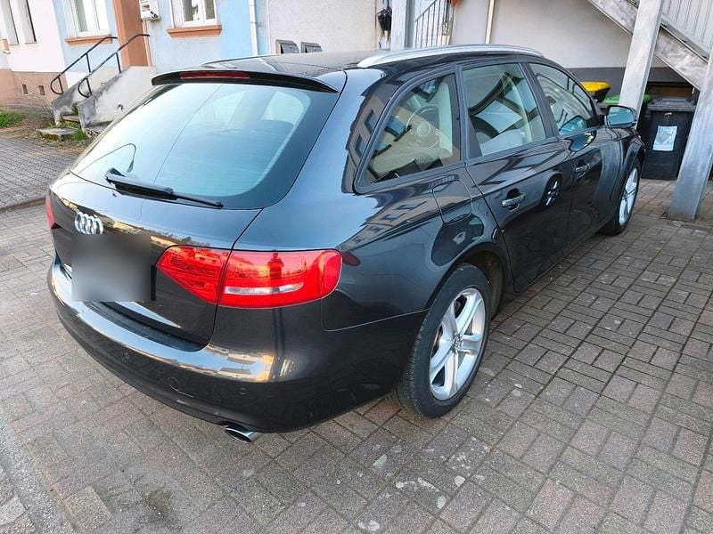 Gebraucht Audi A4 170 PS (125 kW) 2014 Grau Kombi