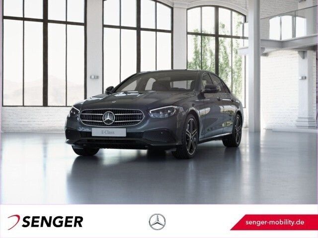 Grau Gebraucht 2022 Mercedes E300 Limousine | 34.970 € (Fairer Preis) - Bild 1/4