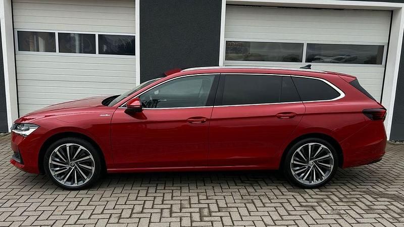 Gebraucht Skoda Superb Suite 193 PS (141 kW) 2024 Rot Kombi