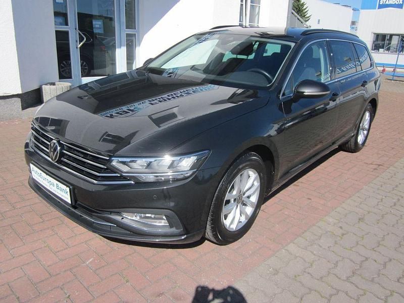 Grau Gebraucht 2022 VW Passat Business Limousine | 16.499 € (Fairer Preis) - Bild 1/4
