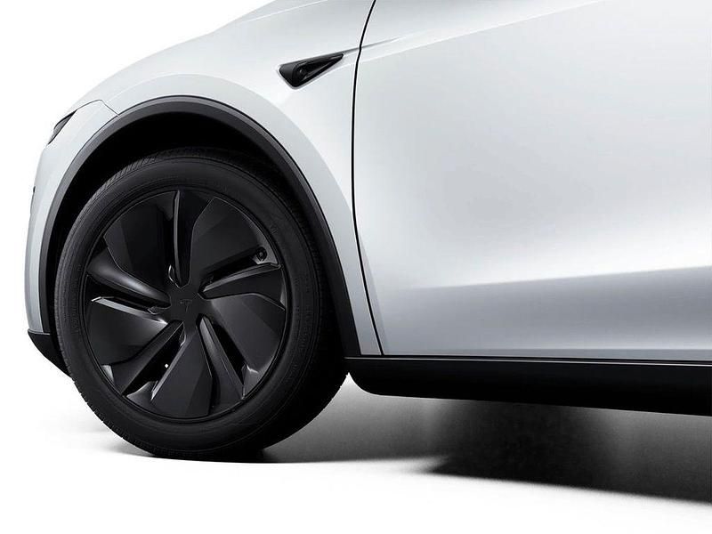 New Tesla Model Y 378 kW (514 HP) 2026 White SUV