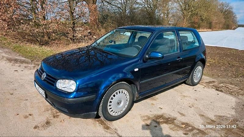 Gebraucht VW Golf IV 75 PS (55 kW) 2002 Blau Kleinwagen