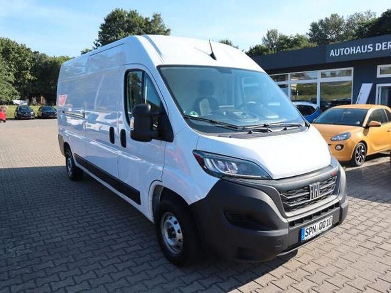Gebraucht Fiat Ducato 160 PS (117 kW) 2023 Weiss Van