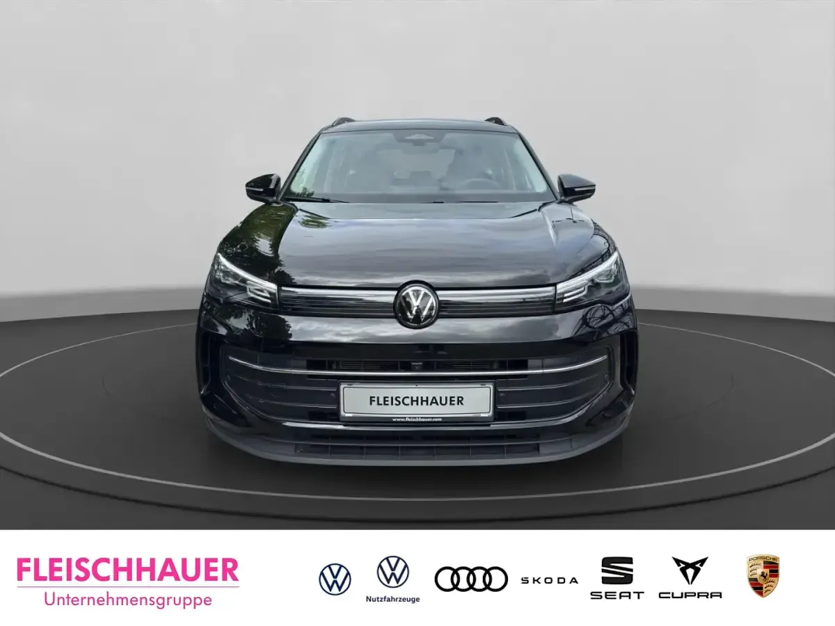 Gebraucht VW Tiguan Goal 320 PS (235 kW) 2024 Schwarz SUV