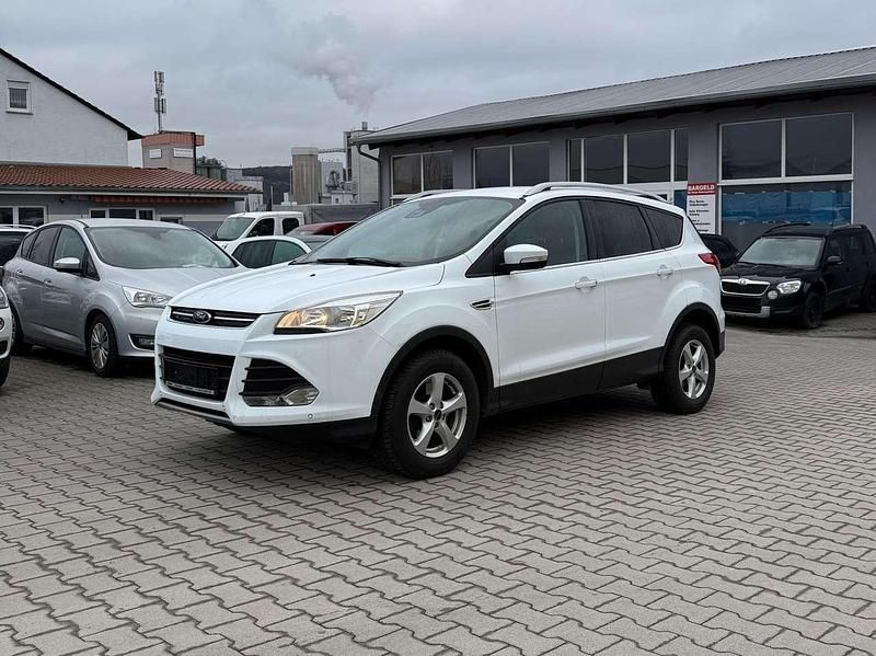 Gebraucht Ford Kuga Trend 150 PS (110 kW) 2014 Weiß SUV