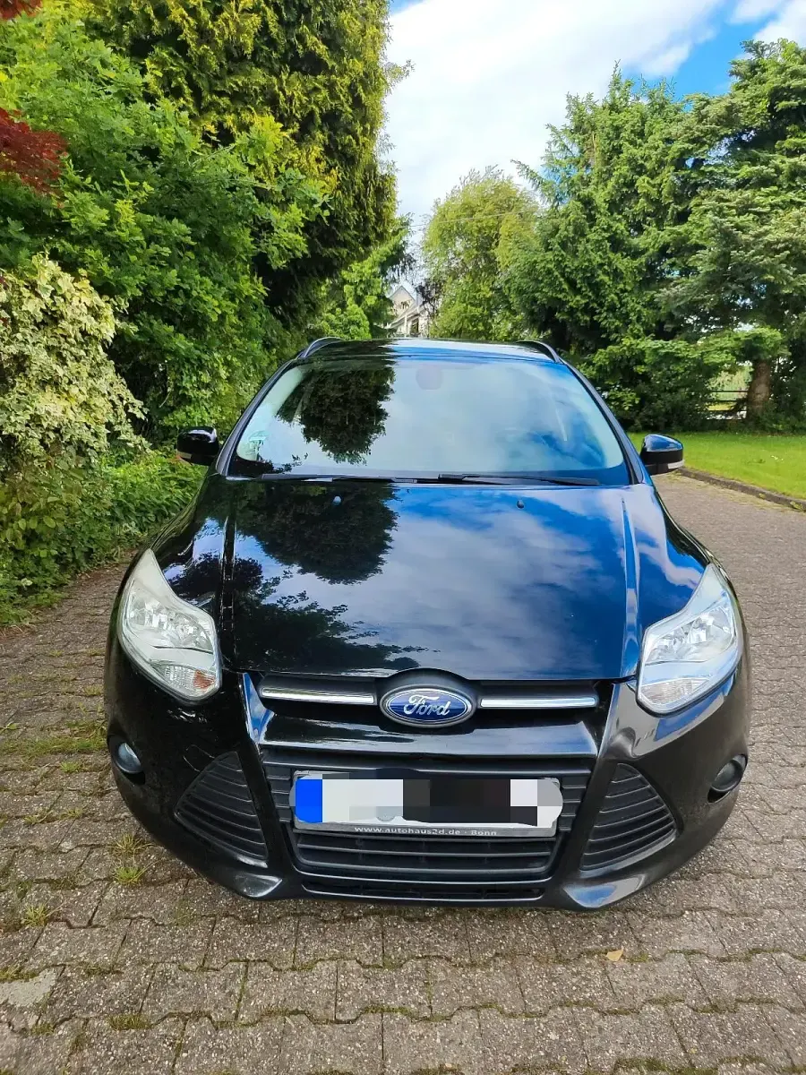 Gebraucht Ford Focus 125 PS (91 kW) 2014 Schwarz Kombi