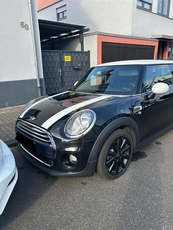Schwarz Gebraucht 2015 Mini Cooper D Kleinwagen | 9.000 € (Etwas zu teuer) - Bild 1/4