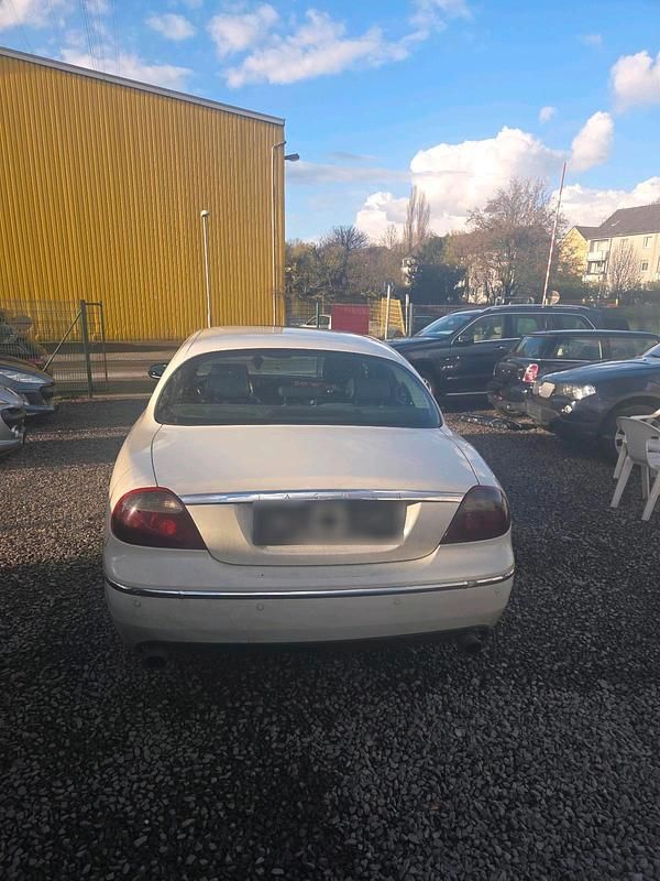 Gebraucht Jaguar XJ6 209 PS (153 kW) 2008 Weiß Limousine