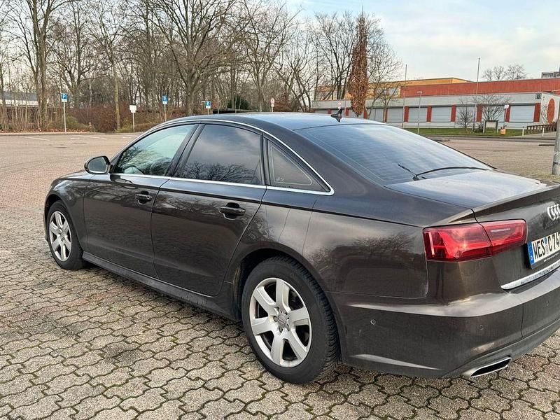 Gebraucht Audi A6 Ambiente 190 PS (139 kW) 2017 Braun Limousine