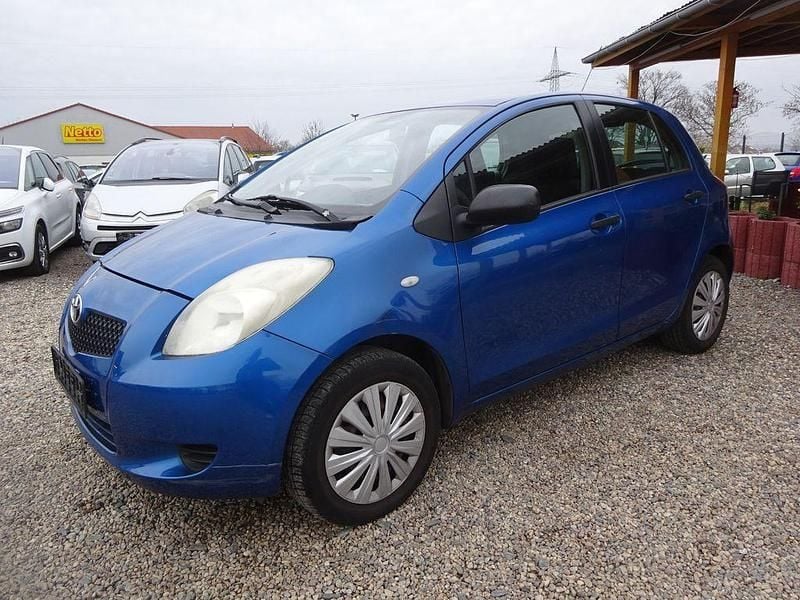 Blau Gebraucht 2007 Toyota Yaris Cool Limousine | 1.950 € (Superpreis) - Bild 1/4