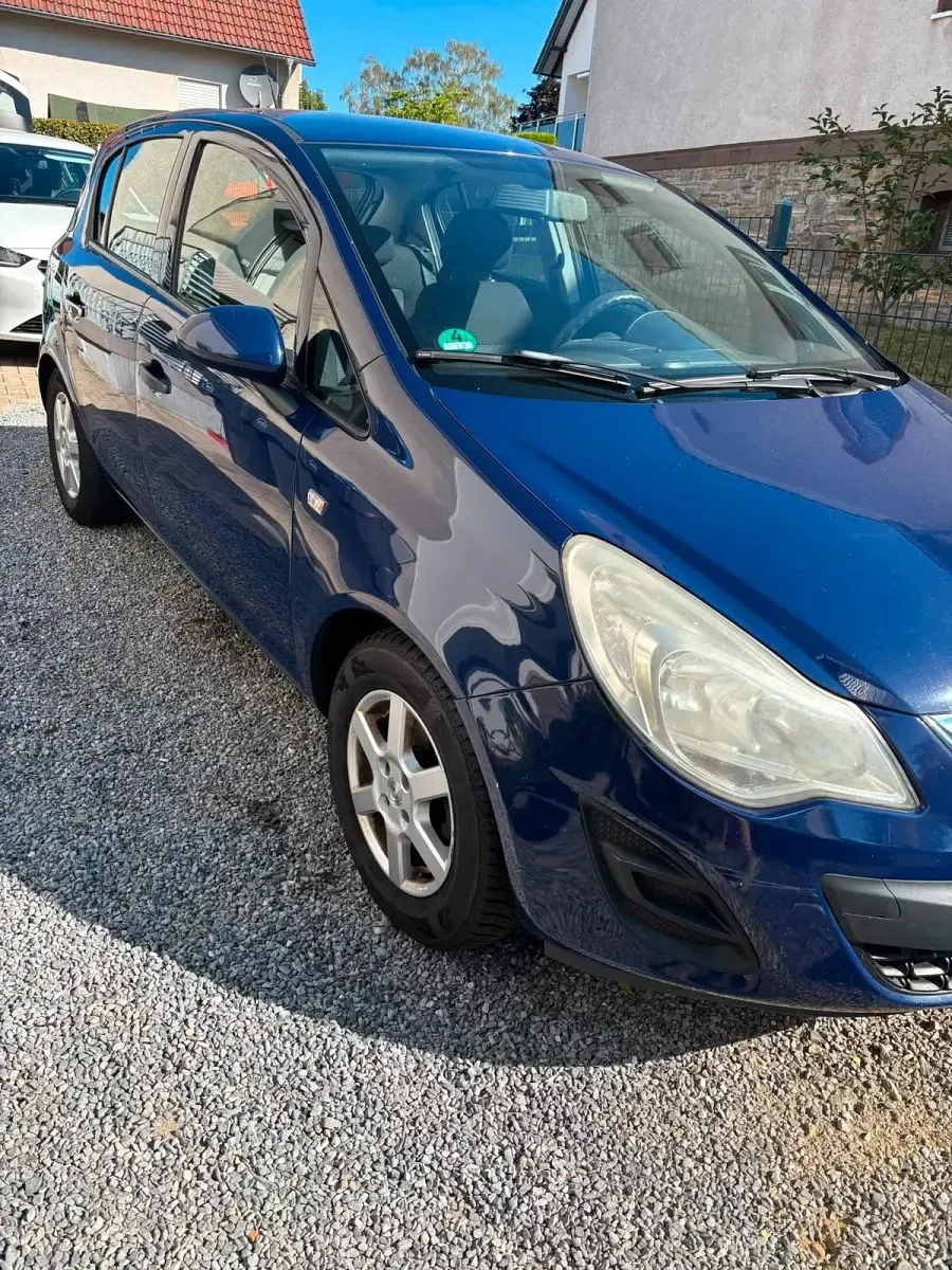 Gebraucht Opel Corsa 87 PS (63 kW) 2011 Blau Kleinwagen